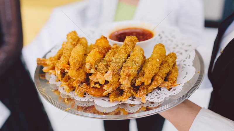 揭秘蛋糕房烘焙原料批发价格背后的秘密